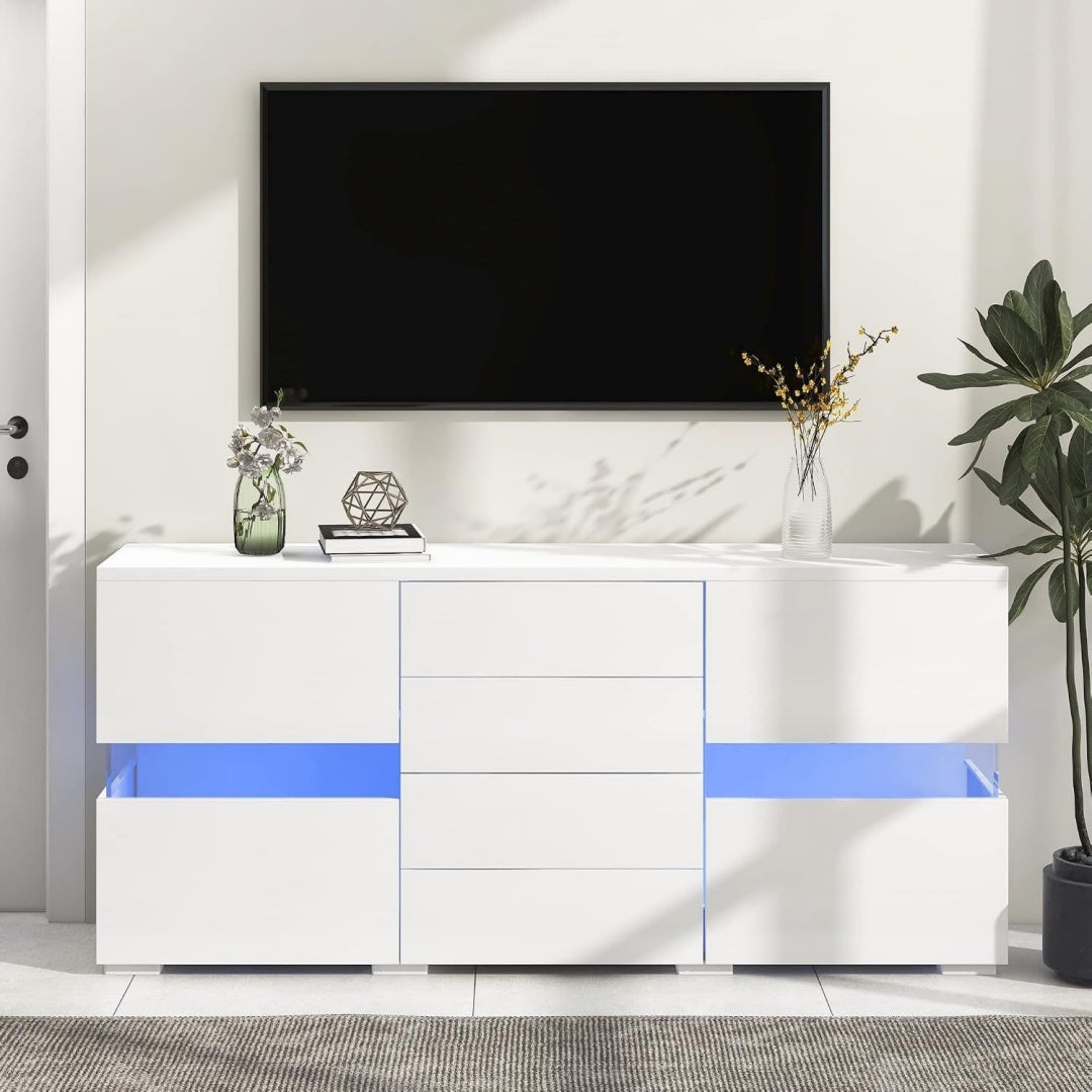 Metall und Kunststoff bestimmt die Materialwahl fuer das Sideboard