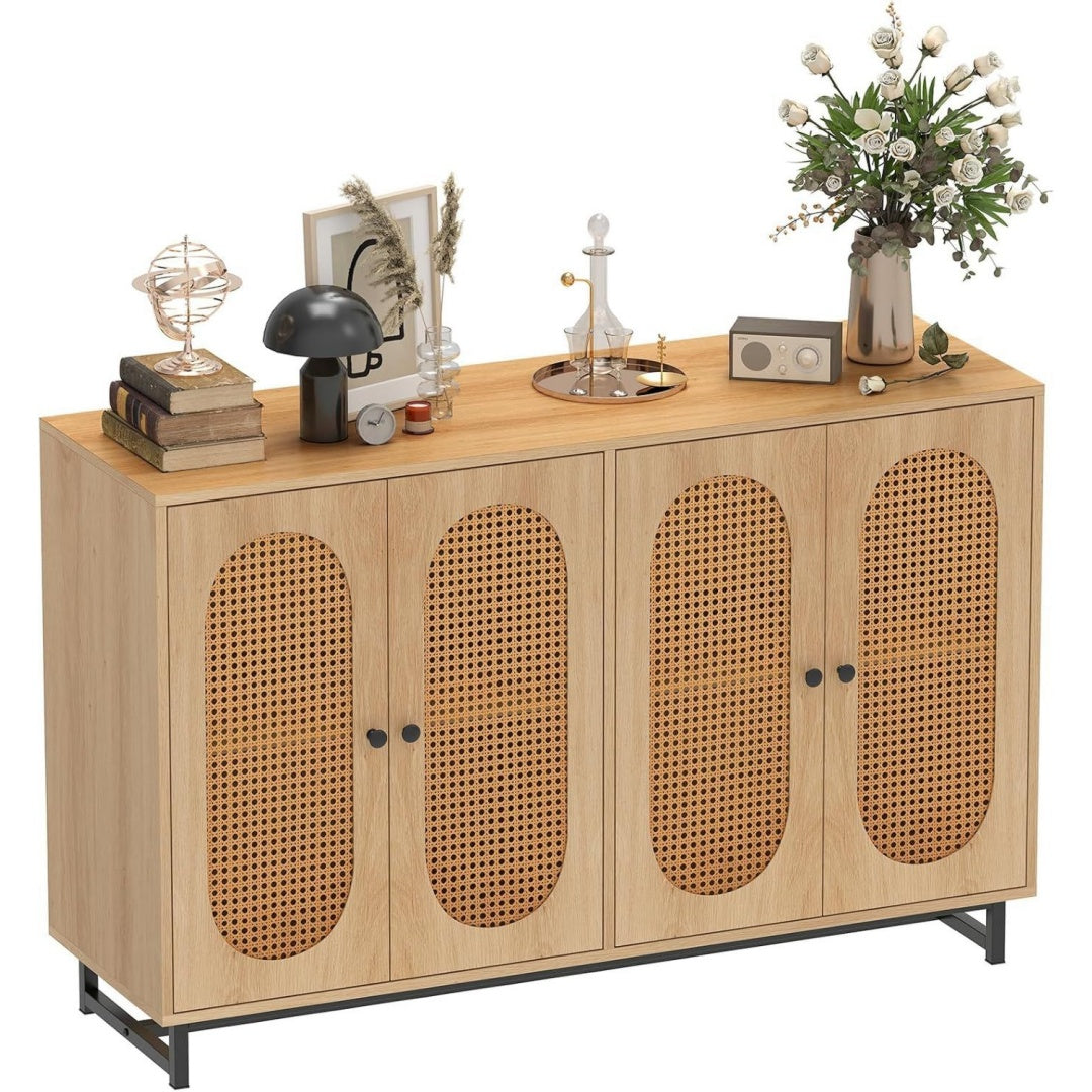 Das Sideboard vereint Hoehenverstellung mit 4 Tueren