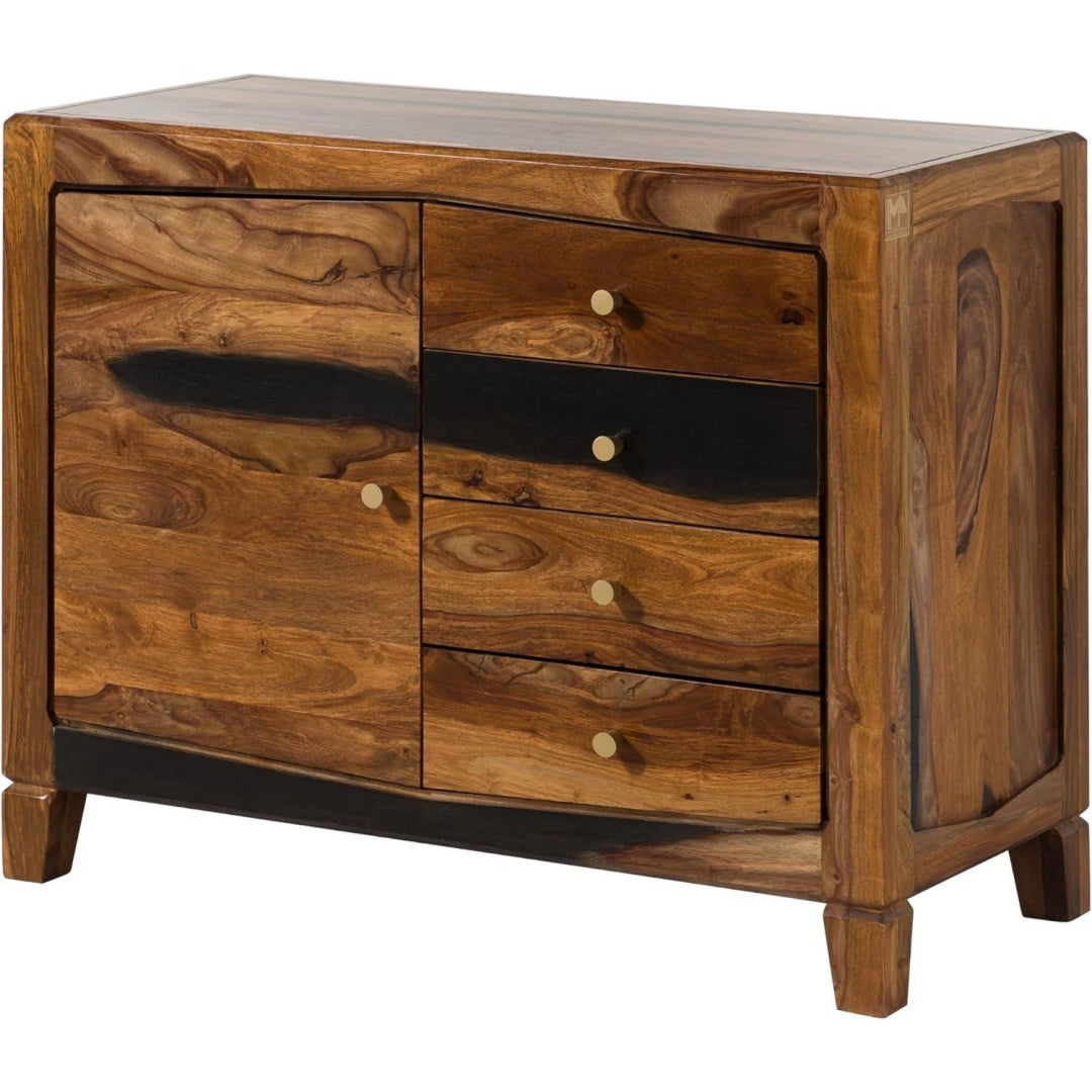 Das Sideboard zeigt 4 Schubladen in Dunkelbraun